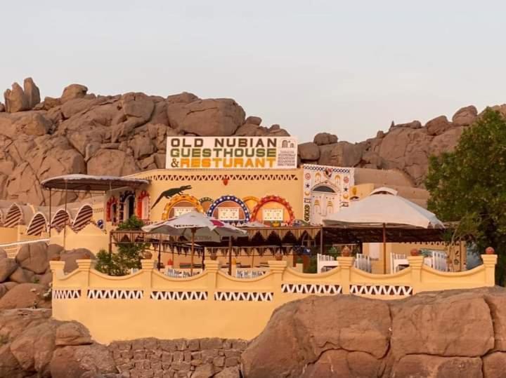 Old Nubian Guest House Aswan Bagian luar foto